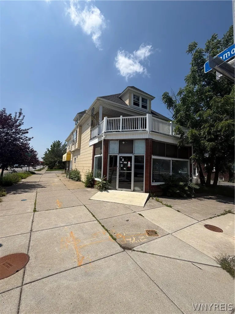 154 Niagara Falls Boulevard, Tonawanda, New York 1, Tonawanda, New York 14223, 4 Bedrooms Bedrooms, ,1 BathroomBathrooms,Residential,For Sale,154 Niagara Falls Boulevard, Tonawanda, New York 1,0,B1695358
