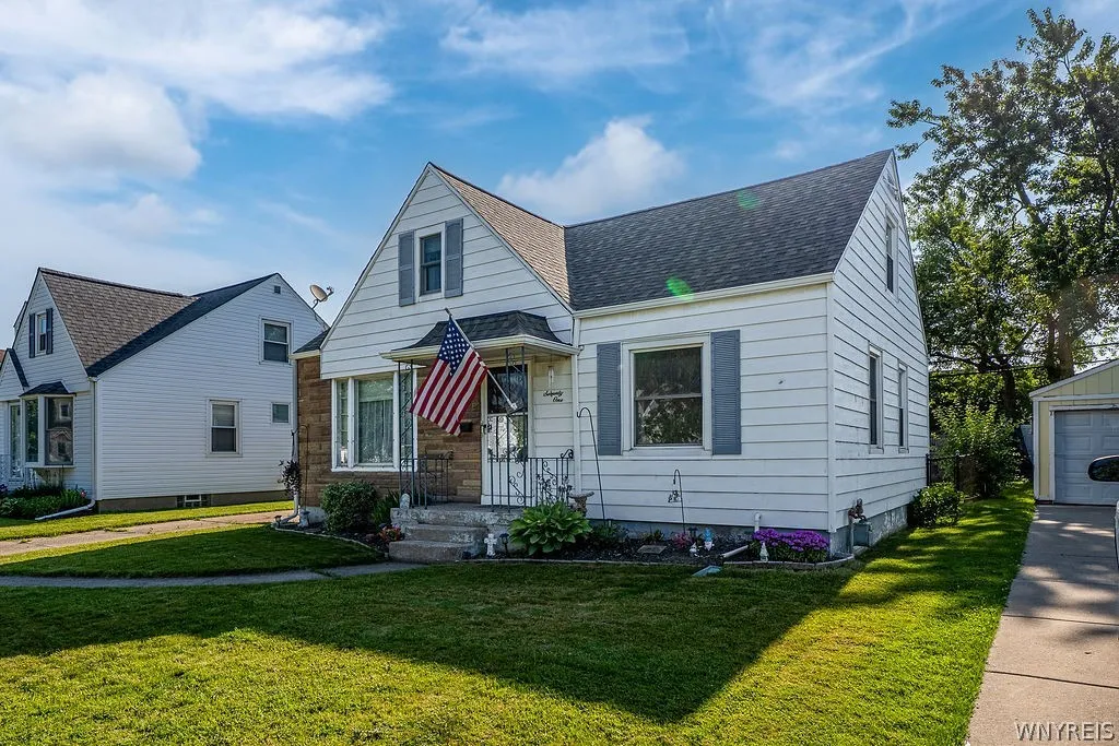 71 Wrexham Court North, Tonawanda, New York 14150, Tonawanda, New York 14150, 3 Bedroom Bedrooms, 8 Room Rooms,2 BathroomBathrooms,Residential,Closed,71 Wrexham Court North, Tonawanda, New York 14150,0,B1694709