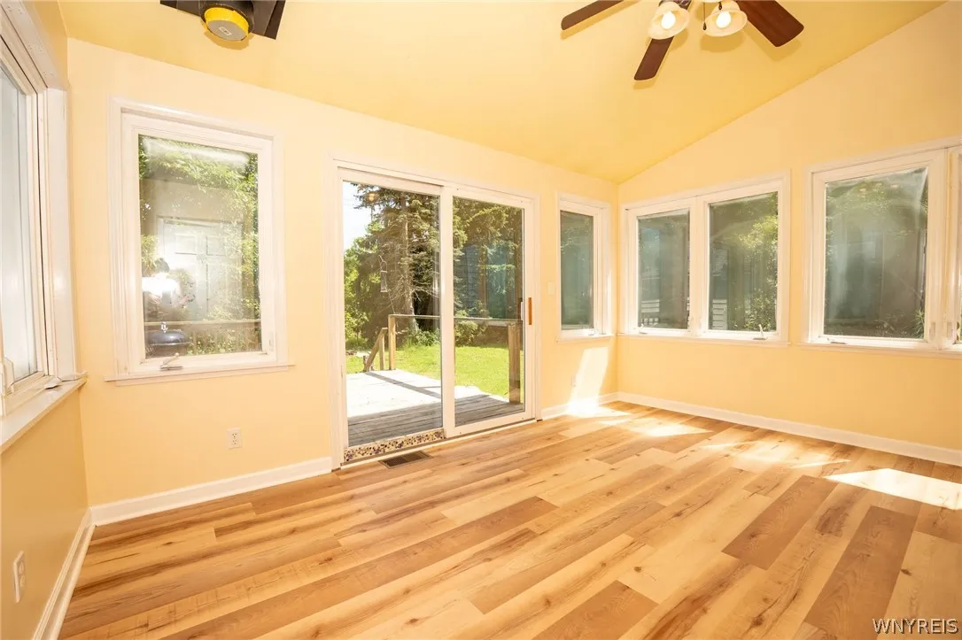 5201 Scranton Road, Hamburg, New York 14075, Hamburg, New York 14075, 2 Bedrooms Bedrooms, 5 Rooms Rooms,1 BathroomBathrooms,Residential,For Sale,5201 Scranton Road, Hamburg, New York 14075,0,B1695393