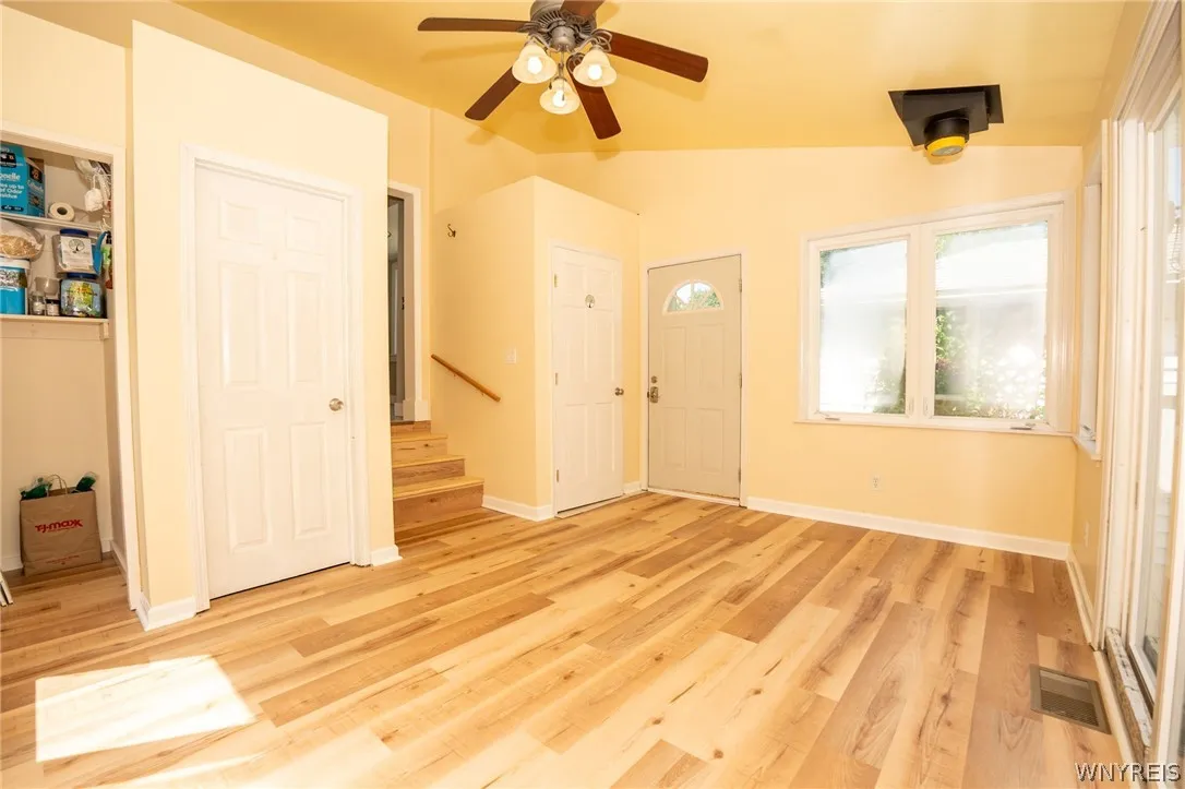 5201 Scranton Road, Hamburg, New York 14075, Hamburg, New York 14075, 2 Bedrooms Bedrooms, 5 Rooms Rooms,1 BathroomBathrooms,Residential,For Sale,5201 Scranton Road, Hamburg, New York 14075,0,B1695393