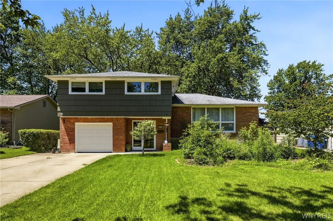 10 Cottonwood Drive, Amherst, New York 14221, Amherst, New York 14221, 3 Bedrooms Bedrooms, 7 Rooms Rooms,1 BathroomBathrooms,Residential,For Sale,10 Cottonwood Drive, Amherst, New York 14221,0,B1695004