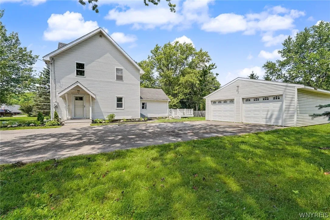 7881 Seneca Street, Elma, New York 14052, Elma, New York 14052, 4 Bedroom Bedrooms, 7 Room Rooms,1 BathroomBathrooms,Residential,For Sale,7881 Seneca Street, Elma, New York 14052,0,B1692208