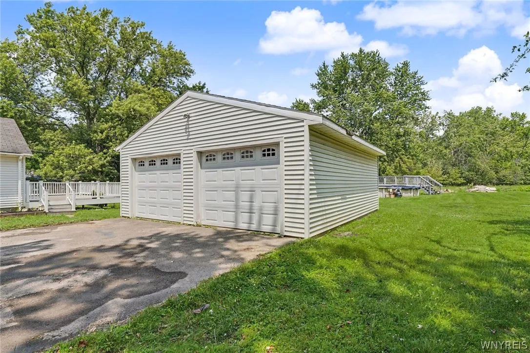 7881 Seneca Street, Elma, New York 14052, Elma, New York 14052, 4 Bedroom Bedrooms, 7 Room Rooms,1 BathroomBathrooms,Residential,For Sale,7881 Seneca Street, Elma, New York 14052,0,B1692208