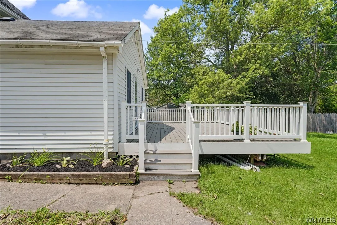 7881 Seneca Street, Elma, New York 14052, Elma, New York 14052, 4 Bedroom Bedrooms, 7 Room Rooms,1 BathroomBathrooms,Residential,For Sale,7881 Seneca Street, Elma, New York 14052,0,B1692208