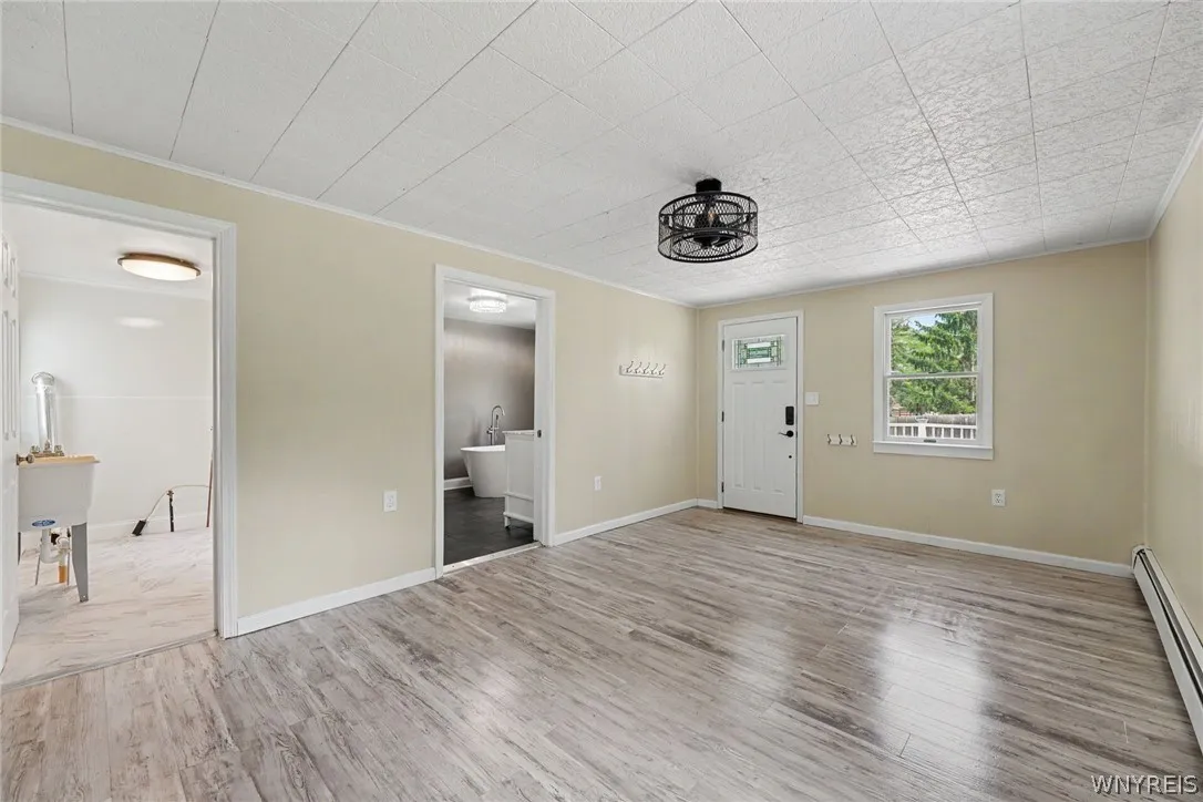 7881 Seneca Street, Elma, New York 14052, Elma, New York 14052, 4 Bedroom Bedrooms, 7 Room Rooms,1 BathroomBathrooms,Residential,For Sale,7881 Seneca Street, Elma, New York 14052,0,B1692208