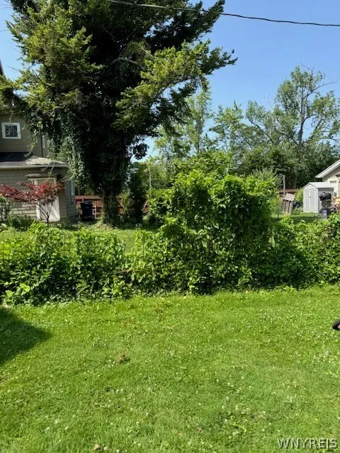 34 Princeton Place, Buffalo, New York 14210, Buffalo, New York 14210, 6 Bedrooms Bedrooms, ,3 BathroomsBathrooms,Residential,For Sale,34 Princeton Place, Buffalo, New York 14210,0,B1695043