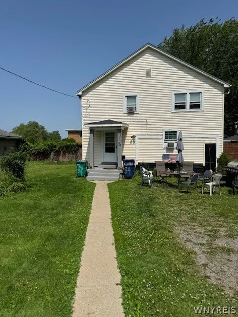 34 Princeton Place, Buffalo, New York 14210, Buffalo, New York 14210, 6 Bedrooms Bedrooms, ,3 BathroomsBathrooms,Residential,For Sale,34 Princeton Place, Buffalo, New York 14210,0,B1695043