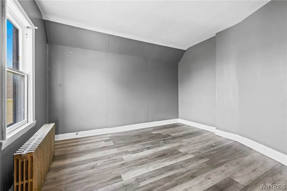 105 Kelburn Street, Buffalo, New York 14206, Buffalo, New York 14206, 6 Bedrooms Bedrooms, 7 Rooms Rooms,1 BathroomBathrooms,Residential,For Sale,105 Kelburn Street, Buffalo, New York 14206,0,B1695557