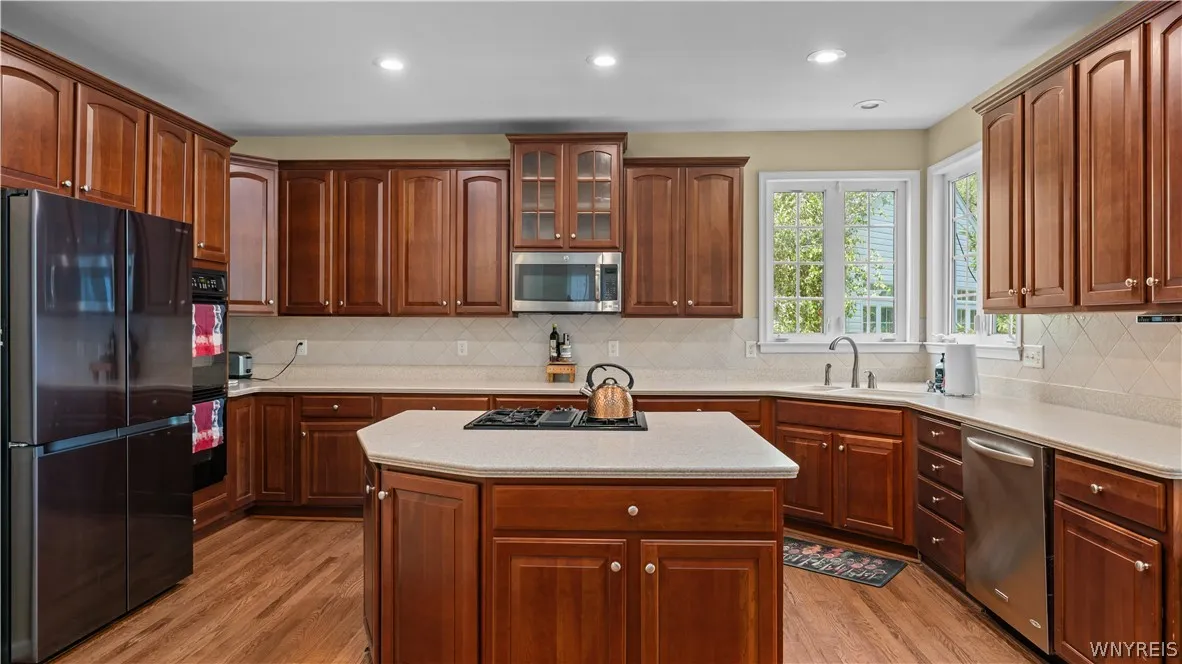 6225 Country Walk Court, Clarence, New York 14032, Clarence, New York 14032, 4 Bedrooms Bedrooms, 10 Rooms Rooms,4 BathroomsBathrooms,Residential,For Sale,6225 Country Walk Court, Clarence, New York 14032,0,B1695422