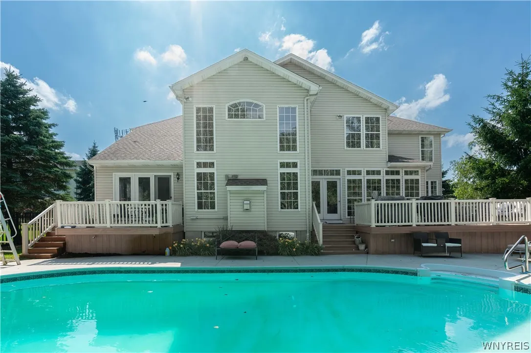 6225 Country Walk Court, Clarence, New York 14032, Clarence, New York 14032, 4 Bedrooms Bedrooms, 10 Rooms Rooms,4 BathroomsBathrooms,Residential,For Sale,6225 Country Walk Court, Clarence, New York 14032,0,B1695422