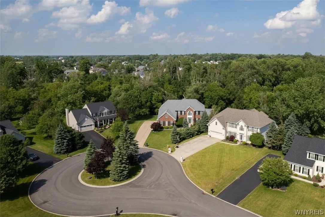 6225 Country Walk Court, Clarence, New York 14032, Clarence, New York 14032, 4 Bedrooms Bedrooms, 10 Rooms Rooms,4 BathroomsBathrooms,Residential,For Sale,6225 Country Walk Court, Clarence, New York 14032,0,B1695422