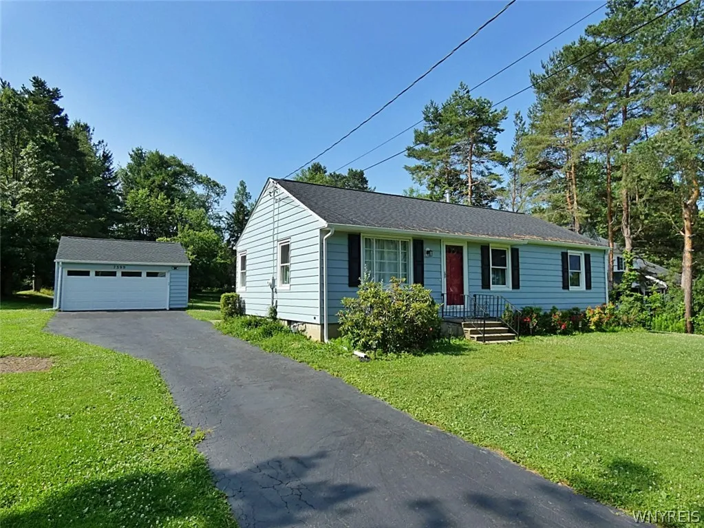 7399 Michael Road, Orchard Park, New York 14127, Orchard Park, New York 14127, 3 Bedrooms Bedrooms, 7 Rooms Rooms,1 BathroomBathrooms,Residential,For Sale,7399 Michael Road, Orchard Park, New York 14127,0,B1695635