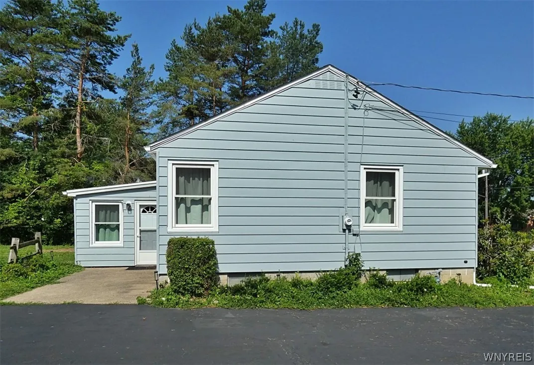 7399 Michael Road, Orchard Park, New York 14127, Orchard Park, New York 14127, 3 Bedrooms Bedrooms, 7 Rooms Rooms,1 BathroomBathrooms,Residential,For Sale,7399 Michael Road, Orchard Park, New York 14127,0,B1695635