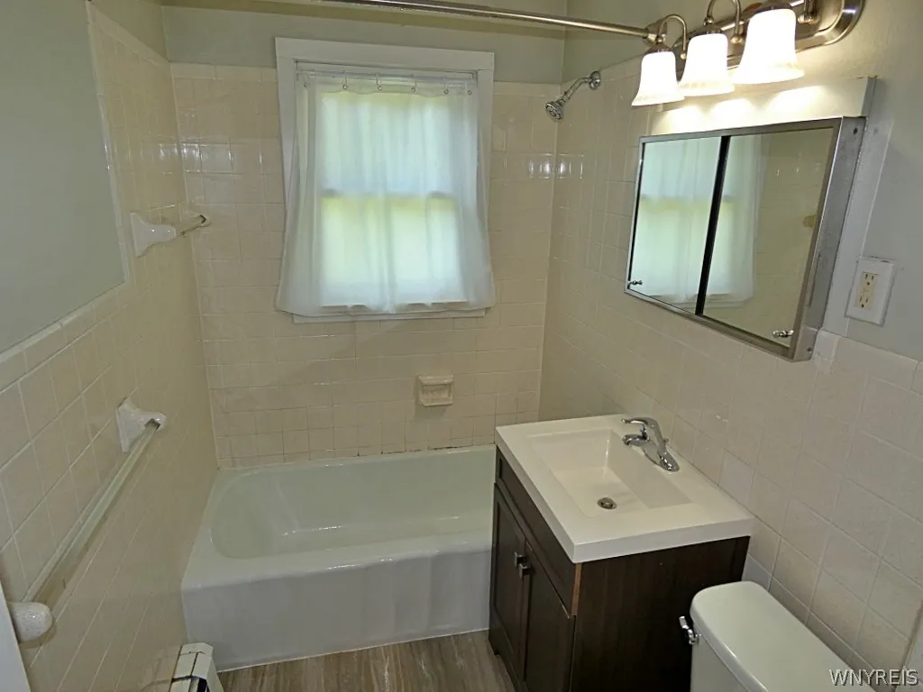 7399 Michael Road, Orchard Park, New York 14127, Orchard Park, New York 14127, 3 Bedrooms Bedrooms, 7 Rooms Rooms,1 BathroomBathrooms,Residential,For Sale,7399 Michael Road, Orchard Park, New York 14127,0,B1695635