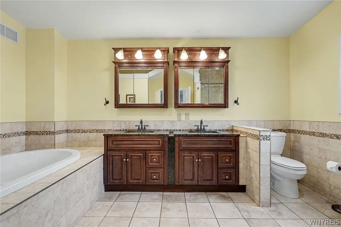 6790 Gowanda State Road, Hamburg, New York 14075, Hamburg, New York 14075, 4 Bedrooms Bedrooms, 8 Rooms Rooms,2 BathroomsBathrooms,Residential,For Sale,6790 Gowanda State Road, Hamburg, New York 14075,0,B1694473