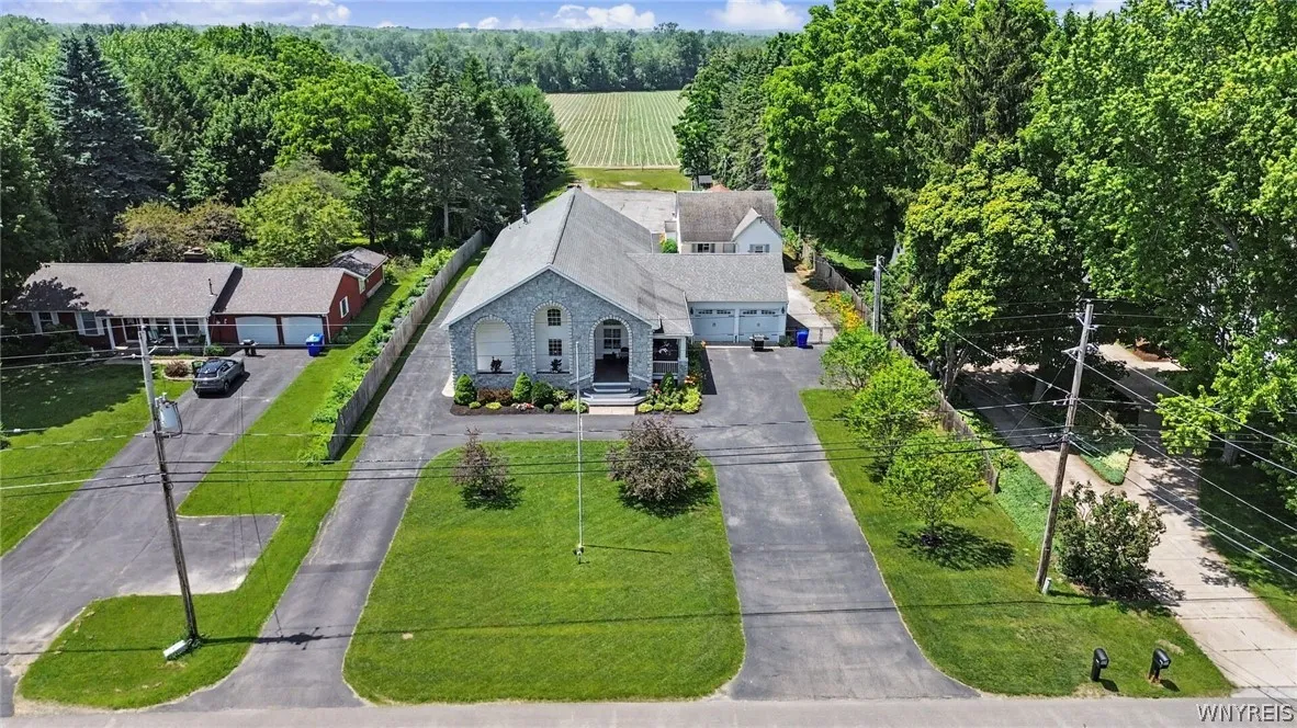 6790 Gowanda State Road, Hamburg, New York 14075, Hamburg, New York 14075, 4 Bedrooms Bedrooms, 8 Rooms Rooms,2 BathroomsBathrooms,Residential,For Sale,6790 Gowanda State Road, Hamburg, New York 14075,0,B1694473