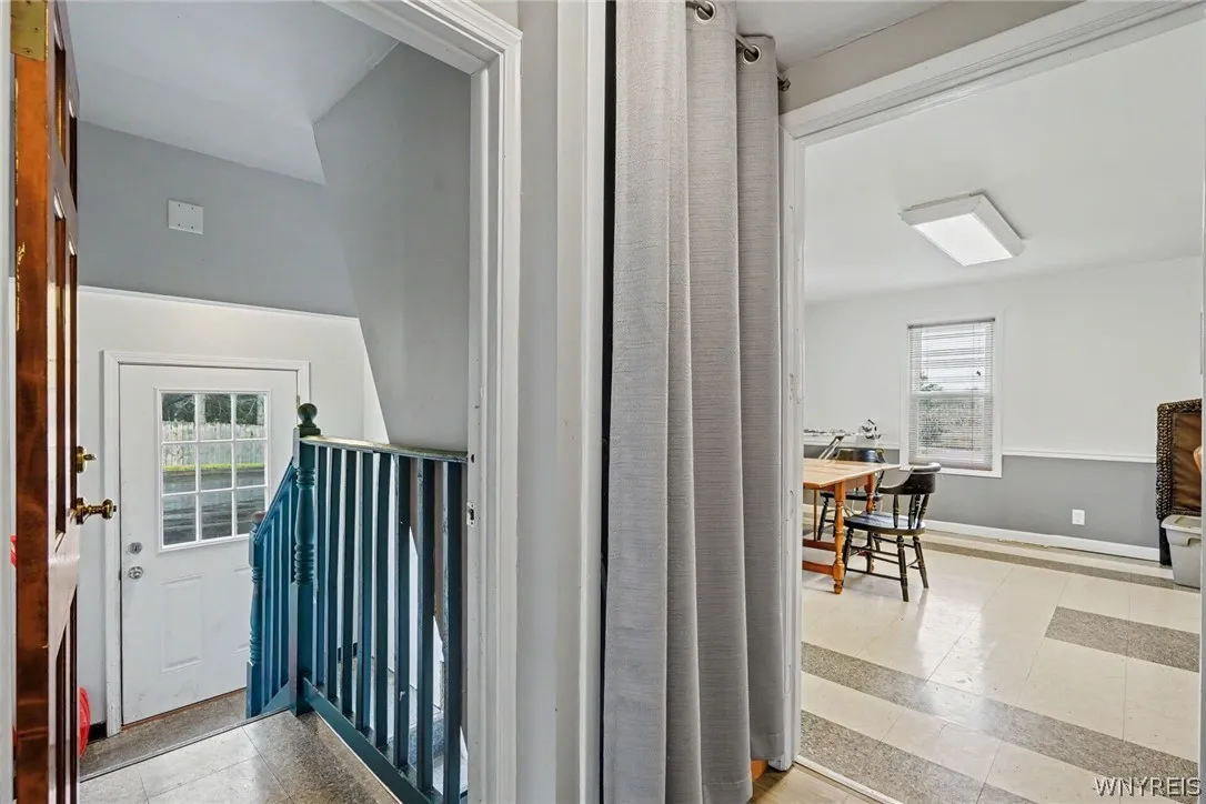 Entrance to Cape Cod home.