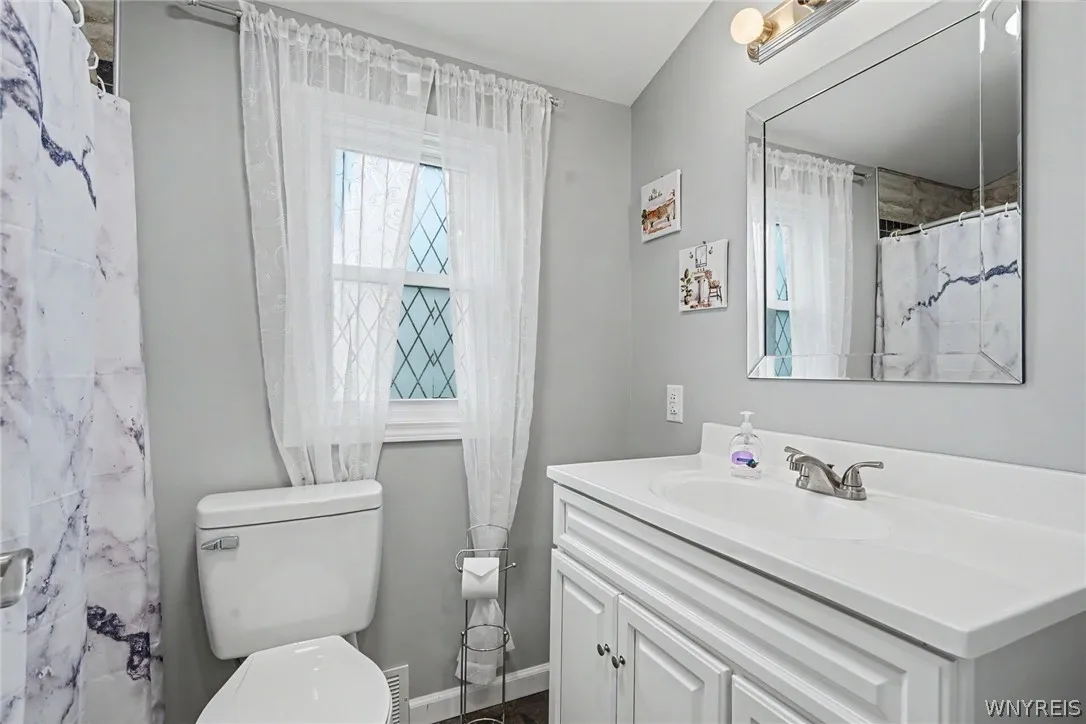6790 Gowanda State Road, Hamburg, New York 14075, Hamburg, New York 14075, 4 Bedrooms Bedrooms, 8 Rooms Rooms,2 BathroomsBathrooms,Residential,For Sale,6790 Gowanda State Road, Hamburg, New York 14075,0,B1694473