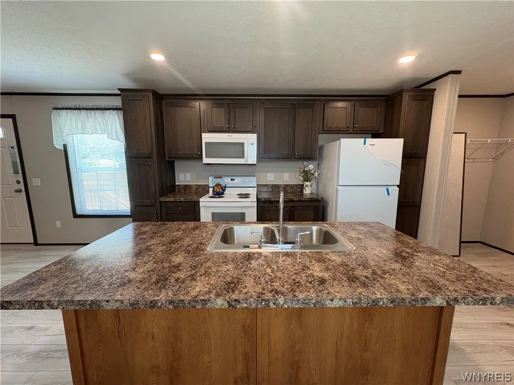9170 Sheridan Drive, Clarence, New York 14031, Clarence, New York 14031, 2 Bedrooms Bedrooms, 7 Rooms Rooms,2 BathroomsBathrooms,Residential,For Sale,9170 Sheridan Drive, Clarence, New York 14031,0,B1695783