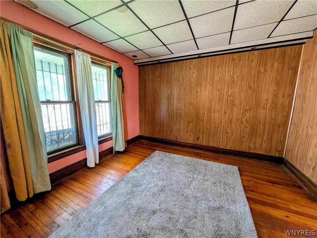 Living Room - 325 Box Ave (lower), Buffalo, NY 14211
