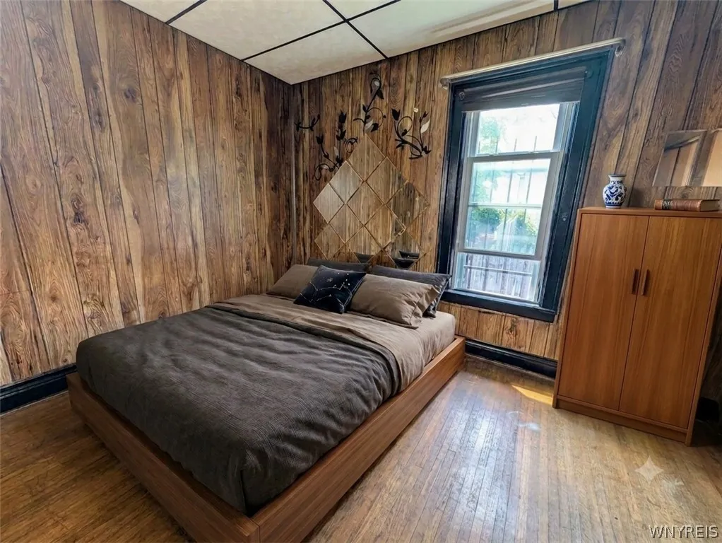 325 Box Avenue, Buffalo, New York 14211, Buffalo, New York 14211, 3 Bedrooms Bedrooms, 6 Rooms Rooms,1 BathroomBathrooms,Residential Lease,For Rent,325 Box Avenue, Buffalo, New York 14211,0,B1695677