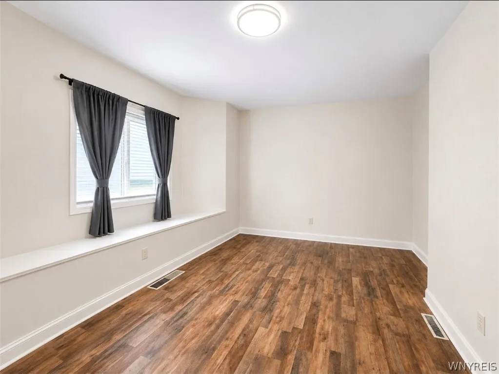 392 Leroy Avenue, Buffalo, New York 14214, Buffalo, New York 14214, 5 Bedrooms Bedrooms, ,2 BathroomsBathrooms,Residential,For Sale,392 Leroy Avenue, Buffalo, New York 14214,0,B1695826