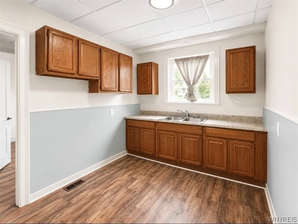 392 Leroy Avenue, Buffalo, New York 14214, Buffalo, New York 14214, 5 Bedrooms Bedrooms, ,2 BathroomsBathrooms,Residential,For Sale,392 Leroy Avenue, Buffalo, New York 14214,0,B1695826