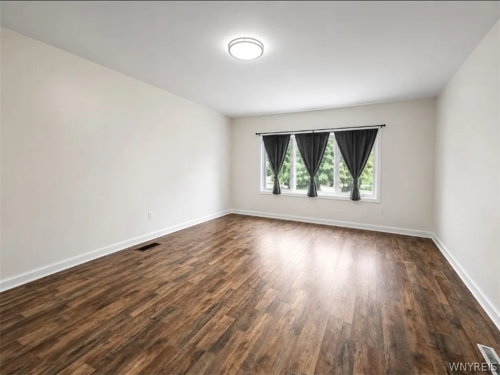 392 Leroy Avenue, Buffalo, New York 14214, Buffalo, New York 14214, 5 Bedrooms Bedrooms, ,2 BathroomsBathrooms,Residential,For Sale,392 Leroy Avenue, Buffalo, New York 14214,0,B1695826