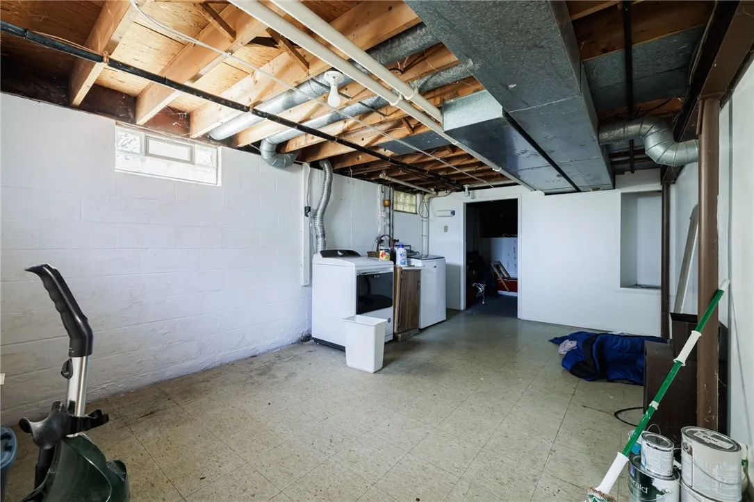 36 Kimbrook Drive, Greece, New York 14612, Greece, New York 14612, 3 Bedrooms Bedrooms, 7 Rooms Rooms,1 BathroomBathrooms,Residential,For Sale,36 Kimbrook Drive, Greece, New York 14612,0,R1695905
