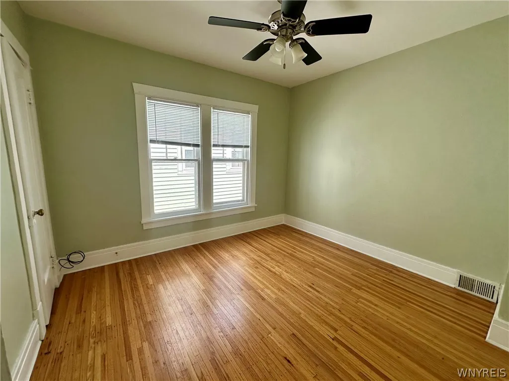 248 Commonwealth Avenue 2, Buffalo, New York 14216, Buffalo, New York 14216, 3 Bedrooms Bedrooms, 7 Rooms Rooms,1 BathroomBathrooms,Residential Lease,For Rent,248 Commonwealth Avenue 2, Buffalo, New York 14216,0,B1695985