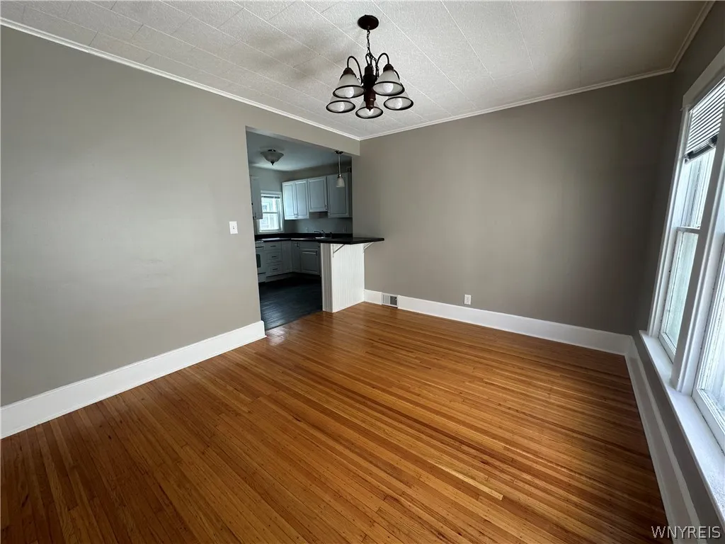 248 Commonwealth Avenue 2, Buffalo, New York 14216, Buffalo, New York 14216, 3 Bedrooms Bedrooms, 7 Rooms Rooms,1 BathroomBathrooms,Residential Lease,For Rent,248 Commonwealth Avenue 2, Buffalo, New York 14216,0,B1695985