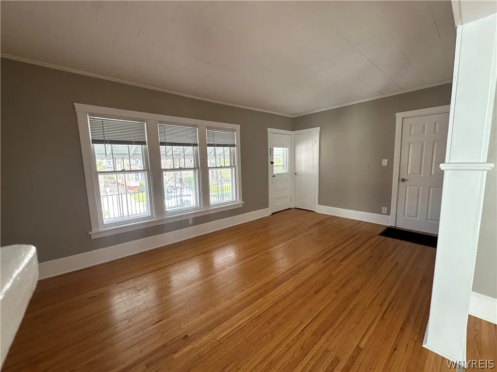 248 Commonwealth Avenue 2, Buffalo, New York 14216, Buffalo, New York 14216, 3 Bedrooms Bedrooms, 7 Rooms Rooms,1 BathroomBathrooms,Residential Lease,For Rent,248 Commonwealth Avenue 2, Buffalo, New York 14216,0,B1695985