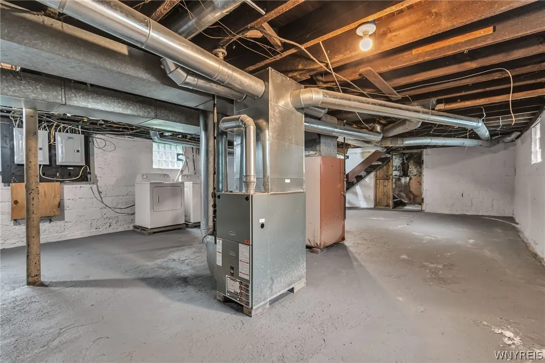 7 Custer Street, Buffalo, New York 14214, Buffalo, New York 14214, 4 Bedrooms Bedrooms, ,2 BathroomsBathrooms,Residential,For Sale,7 Custer Street, Buffalo, New York 14214,0,B1695593