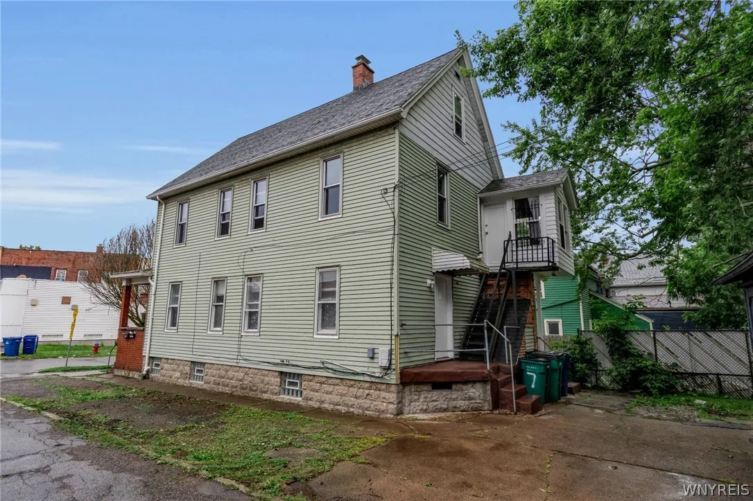 7 Custer Street, Buffalo, New York 14214, Buffalo, New York 14214, 4 Bedrooms Bedrooms, ,2 BathroomsBathrooms,Residential,For Sale,7 Custer Street, Buffalo, New York 14214,0,B1695593