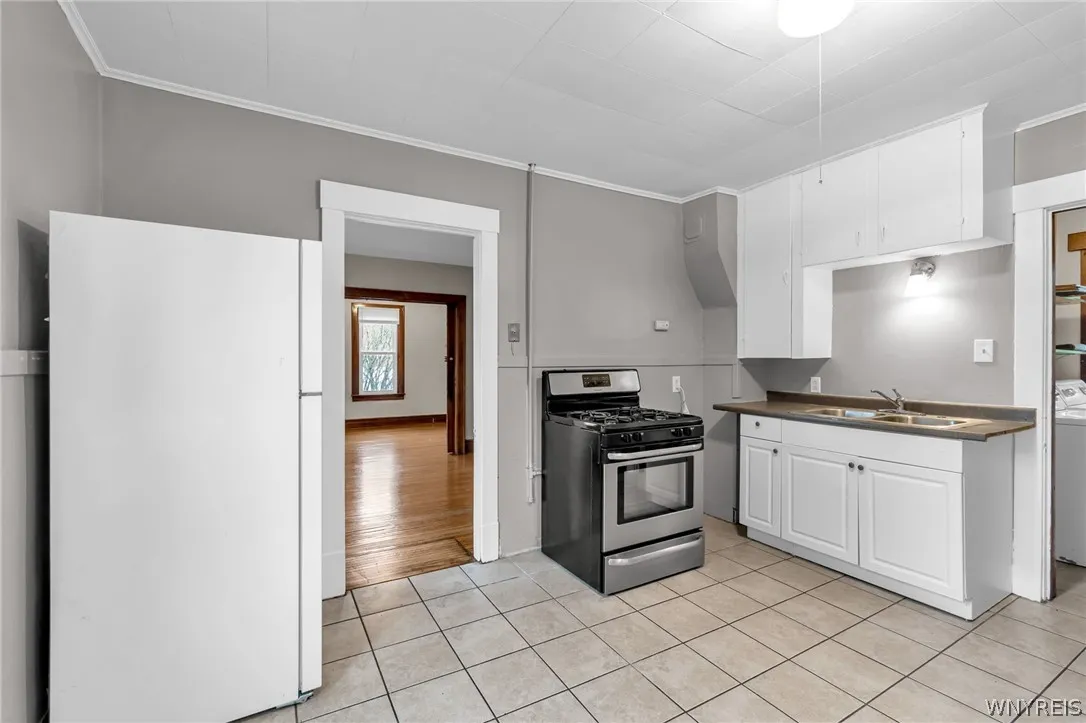 7 Custer Street, Buffalo, New York 14214, Buffalo, New York 14214, 4 Bedrooms Bedrooms, ,2 BathroomsBathrooms,Residential,For Sale,7 Custer Street, Buffalo, New York 14214,0,B1695593