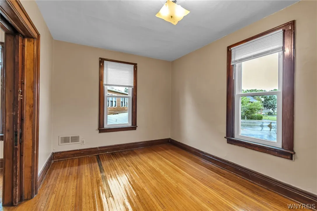7 Custer Street, Buffalo, New York 14214, Buffalo, New York 14214, 4 Bedrooms Bedrooms, ,2 BathroomsBathrooms,Residential,For Sale,7 Custer Street, Buffalo, New York 14214,0,B1695593