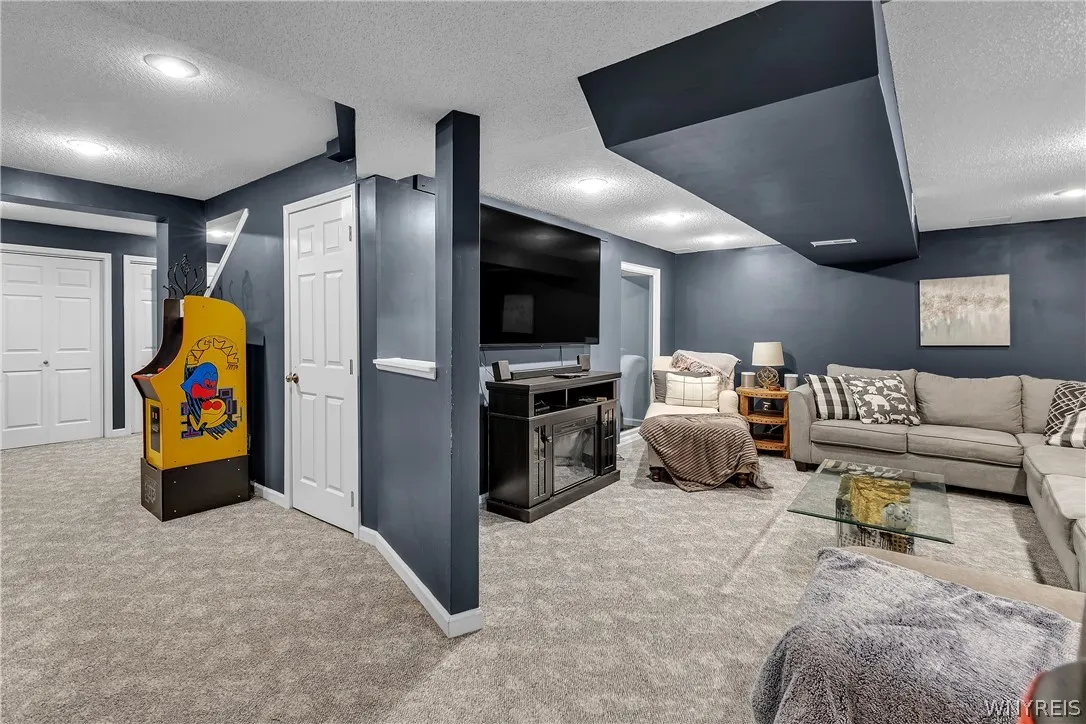 5521 Country Club Lane, Hamburg, New York 14075, Hamburg, New York 14075, 4 Bedrooms Bedrooms, 9 Rooms Rooms,2 BathroomsBathrooms,Residential,For Sale,5521 Country Club Lane, Hamburg, New York 14075,0,B1691457