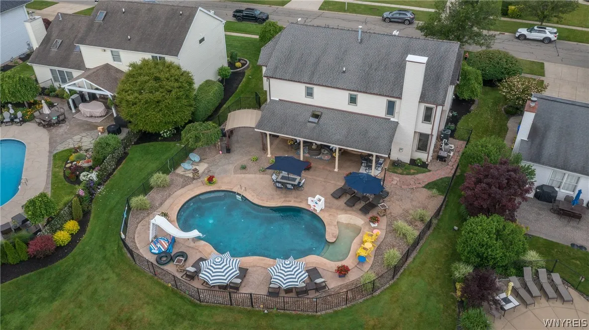 5521 Country Club Lane, Hamburg, New York 14075, Hamburg, New York 14075, 4 Bedrooms Bedrooms, 9 Rooms Rooms,2 BathroomsBathrooms,Residential,For Sale,5521 Country Club Lane, Hamburg, New York 14075,0,B1691457