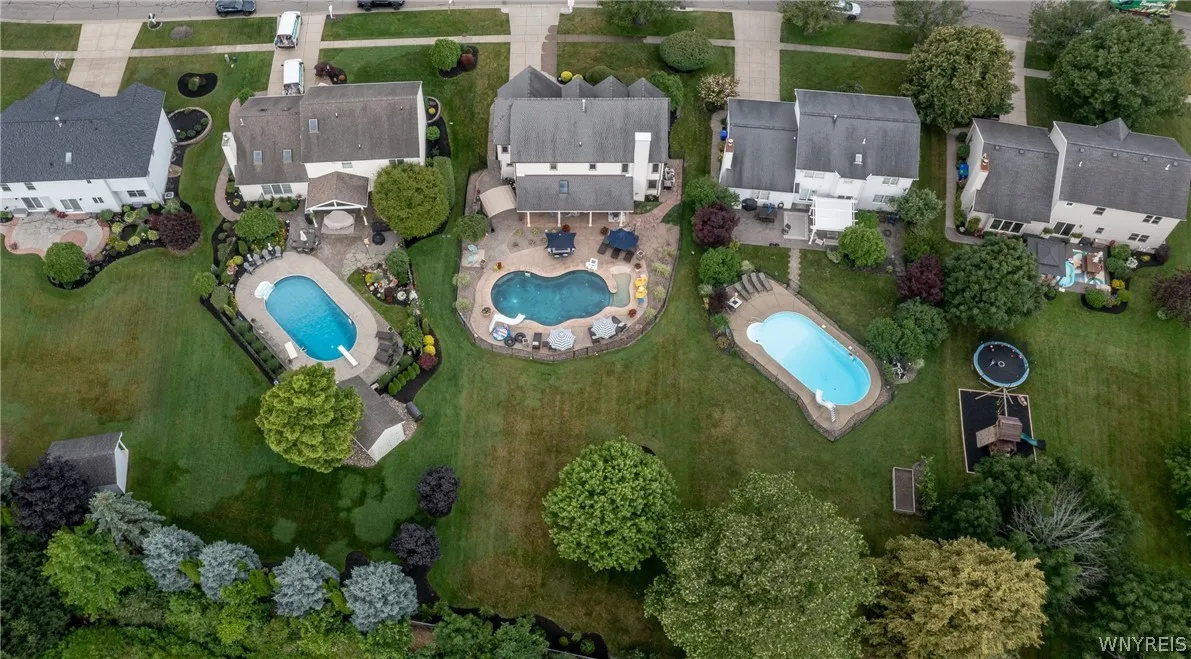 5521 Country Club Lane, Hamburg, New York 14075, Hamburg, New York 14075, 4 Bedrooms Bedrooms, 9 Rooms Rooms,2 BathroomsBathrooms,Residential,For Sale,5521 Country Club Lane, Hamburg, New York 14075,0,B1691457