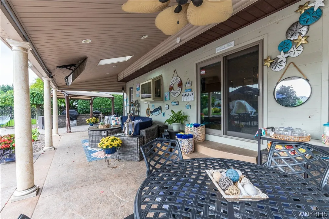 5521 Country Club Lane, Hamburg, New York 14075, Hamburg, New York 14075, 4 Bedrooms Bedrooms, 9 Rooms Rooms,2 BathroomsBathrooms,Residential,For Sale,5521 Country Club Lane, Hamburg, New York 14075,0,B1691457