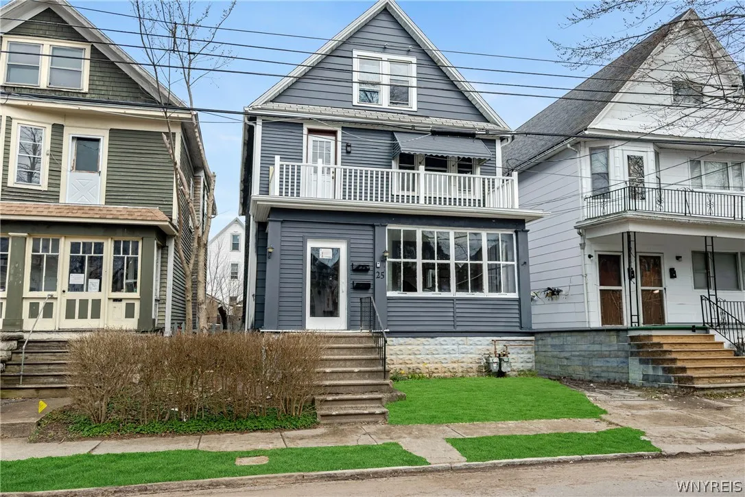 25 Hartman Place, Buffalo, New York 14207, Buffalo, New York 14207, 4 Bedrooms Bedrooms, ,2 BathroomsBathrooms,Residential,For Sale,25 Hartman Place, Buffalo, New York 14207,0,B1694884