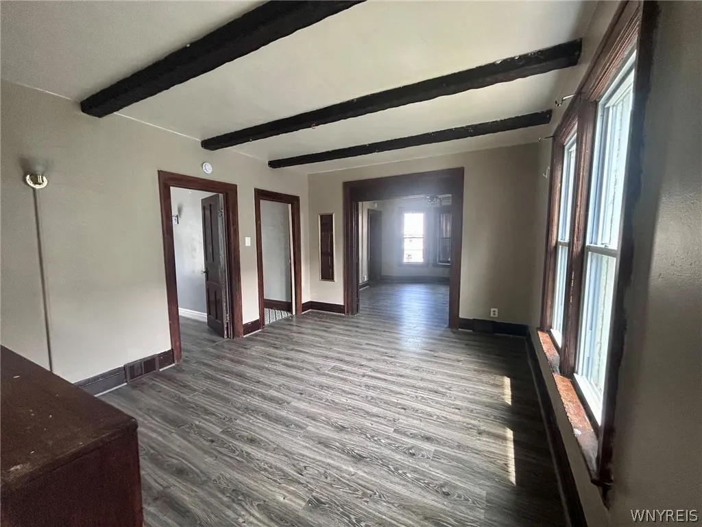 151 Amber Street Upper, Buffalo, New York 14220, Buffalo, New York 14220, 2 Bedrooms Bedrooms, 6 Rooms Rooms,1 BathroomBathrooms,Residential Lease,For Rent,151 Amber Street Upper, Buffalo, New York 14220,0,B1696164