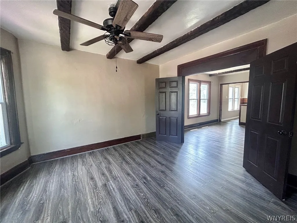 151 Amber Street Upper, Buffalo, New York 14220, Buffalo, New York 14220, 2 Bedrooms Bedrooms, 6 Rooms Rooms,1 BathroomBathrooms,Residential Lease,For Rent,151 Amber Street Upper, Buffalo, New York 14220,0,B1696164