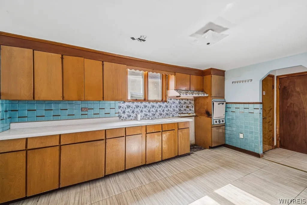 349 Walden Avenue, Buffalo, New York 14211, Buffalo, New York 14211, 5 Bedrooms Bedrooms, ,2 BathroomsBathrooms,Residential,For Sale,349 Walden Avenue, Buffalo, New York 14211,0,B1696191