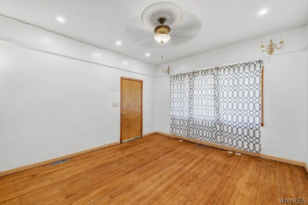349 Walden Avenue, Buffalo, New York 14211, Buffalo, New York 14211, 5 Bedrooms Bedrooms, ,2 BathroomsBathrooms,Residential,For Sale,349 Walden Avenue, Buffalo, New York 14211,0,B1696191