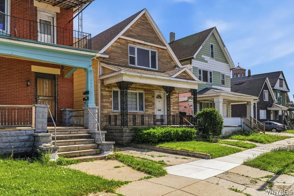 349 Walden Avenue, Buffalo, New York 14211, Buffalo, New York 14211, 5 Bedrooms Bedrooms, ,2 BathroomsBathrooms,Residential,For Sale,349 Walden Avenue, Buffalo, New York 14211,0,B1696191