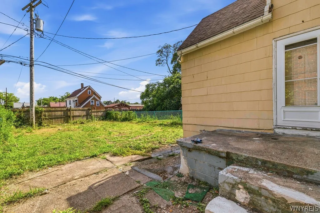 349 Walden Avenue, Buffalo, New York 14211, Buffalo, New York 14211, 5 Bedrooms Bedrooms, ,2 BathroomsBathrooms,Residential,For Sale,349 Walden Avenue, Buffalo, New York 14211,0,B1696191