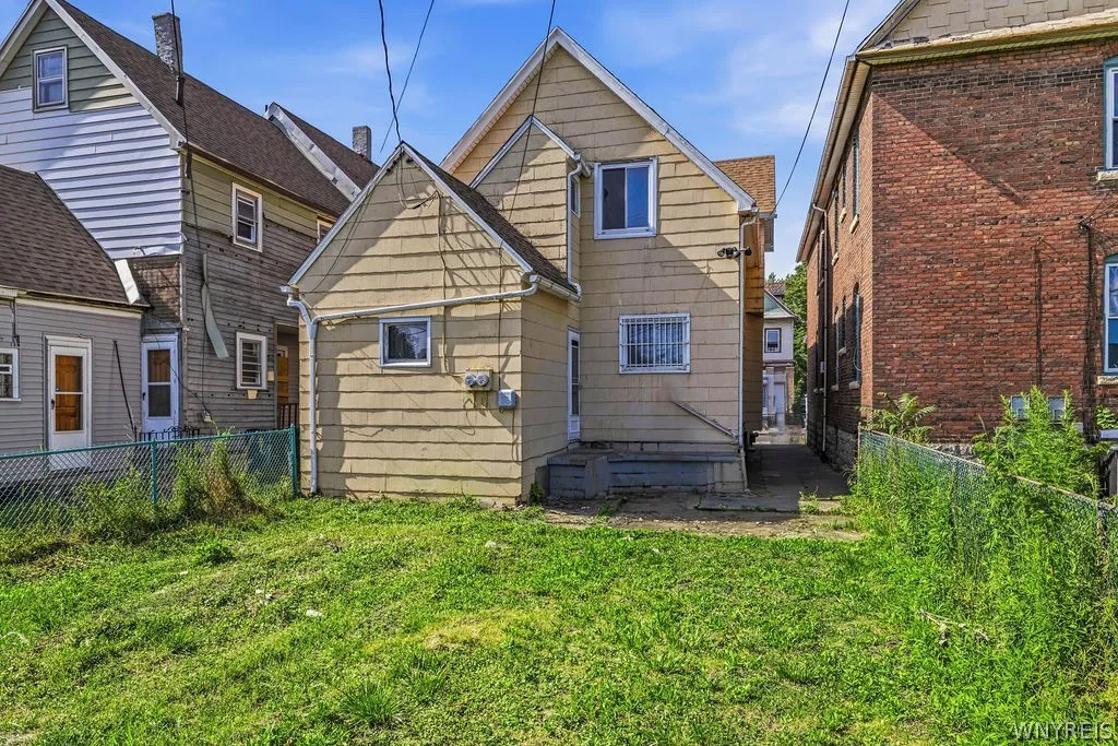 349 Walden Avenue, Buffalo, New York 14211, Buffalo, New York 14211, 5 Bedrooms Bedrooms, ,2 BathroomsBathrooms,Residential,For Sale,349 Walden Avenue, Buffalo, New York 14211,0,B1696191