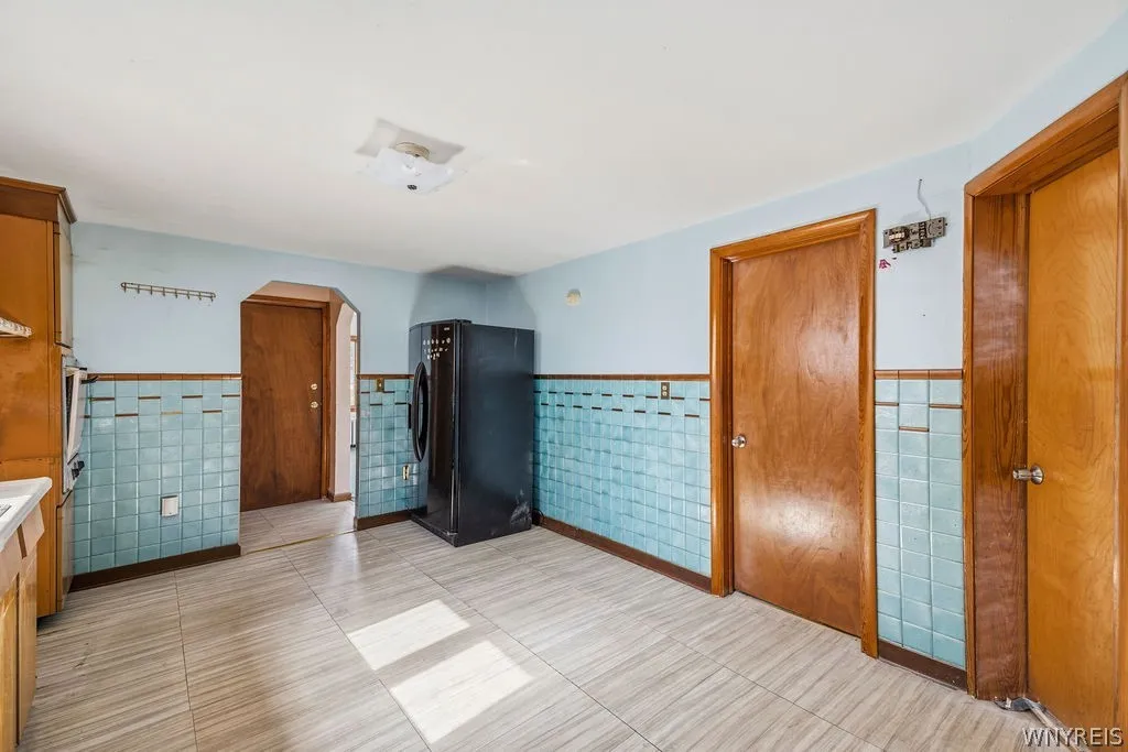 349 Walden Avenue, Buffalo, New York 14211, Buffalo, New York 14211, 5 Bedrooms Bedrooms, ,2 BathroomsBathrooms,Residential,For Sale,349 Walden Avenue, Buffalo, New York 14211,0,B1696191