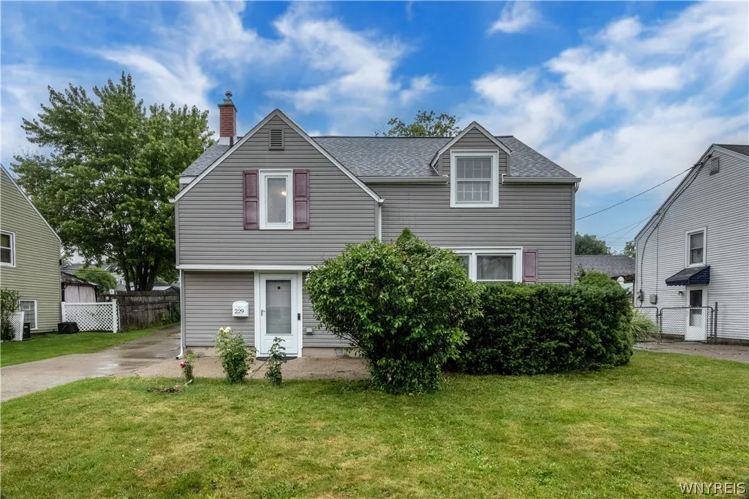 229 Dalton Drive, Tonawanda, New York 14223, Tonawanda, New York 14223, 3 Bedroom Bedrooms, 8 Room Rooms,1 BathroomBathrooms,Residential,Closed,229 Dalton Drive, Tonawanda, New York 14223,0,B1692265